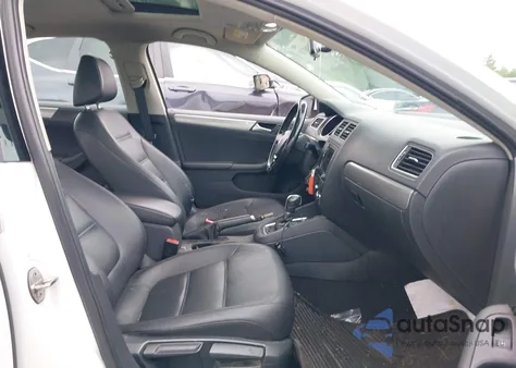 2017 Volkswagen Jetta 1.4T Se из США, поврежденный, VIN 3VWDB7AJ7HM265077